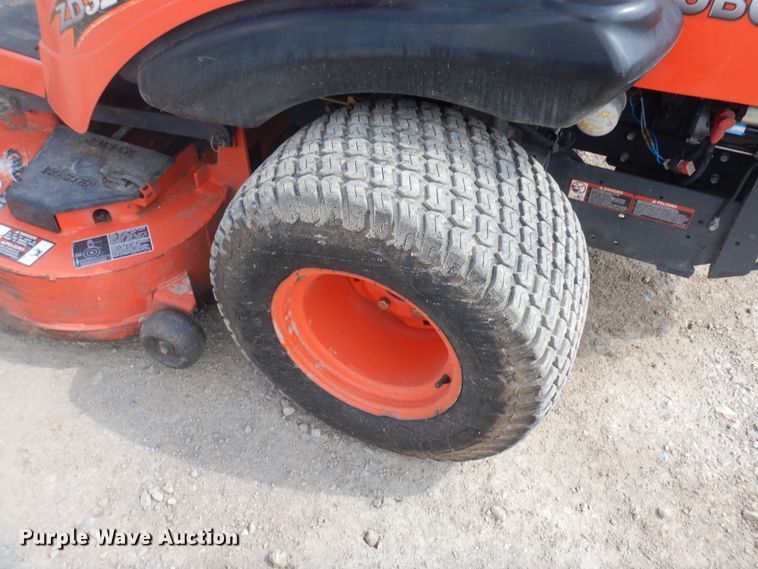 image for item HP9562 Kubota ZD326  lawn mower