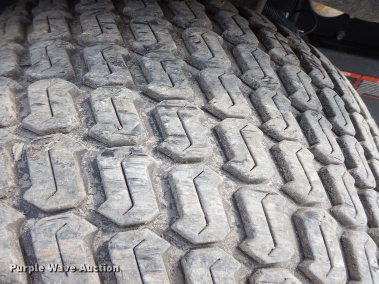 image for item HP9562 Kubota ZD326  lawn mower