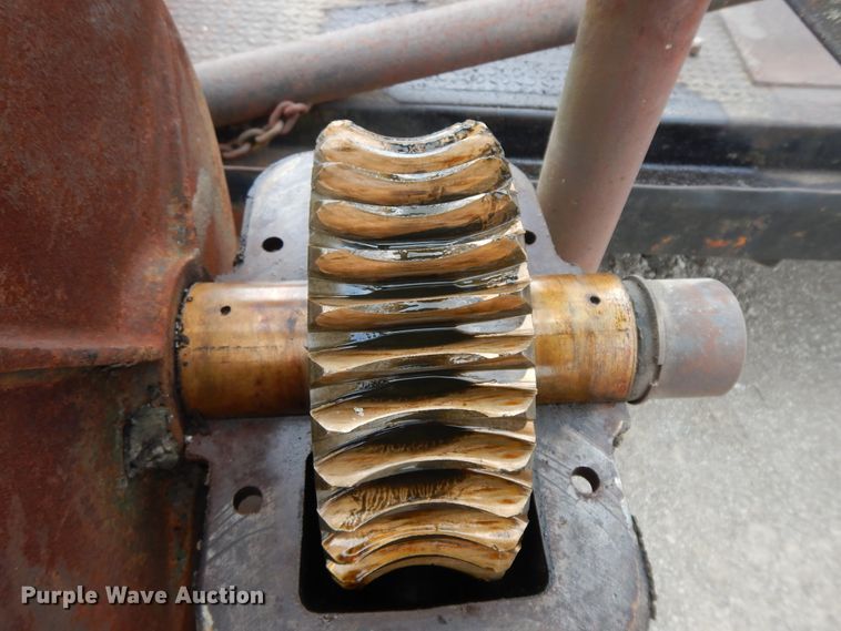 image for item HP9574 Leland winch flatbed