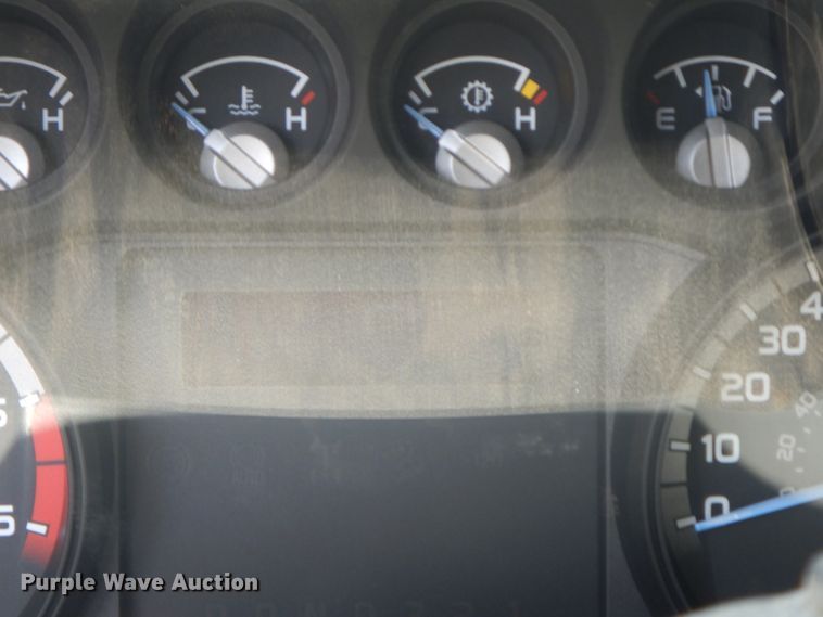 image for item HP9575 2012 Ford F550  SuperCab flatbed truck