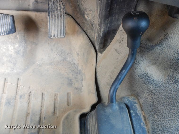 image for item HP9575 2012 Ford F550  SuperCab flatbed truck