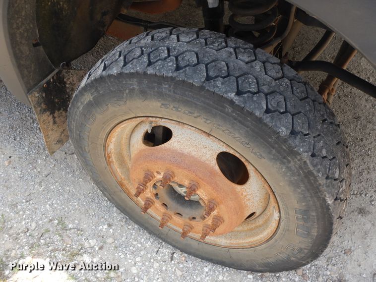 image for item HP9575 2012 Ford F550  SuperCab flatbed truck