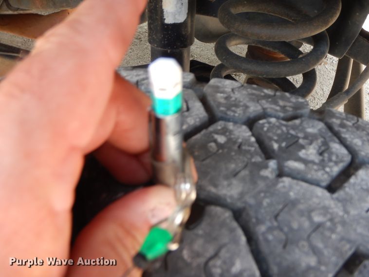 image for item HP9575 2012 Ford F550  SuperCab flatbed truck