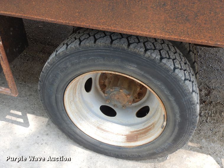 image for item HP9575 2012 Ford F550  SuperCab flatbed truck