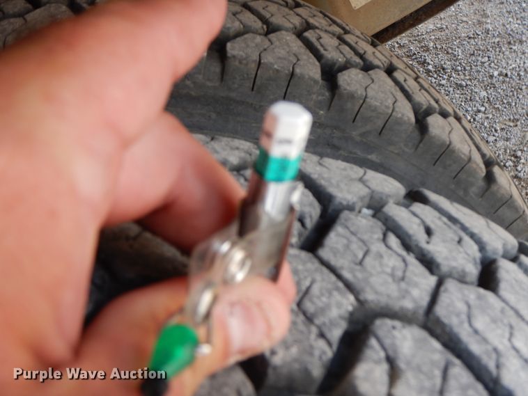 image for item HP9575 2012 Ford F550  SuperCab flatbed truck