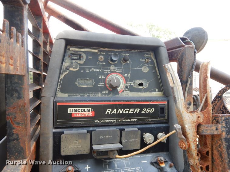 image for item HP9575 2012 Ford F550  SuperCab flatbed truck