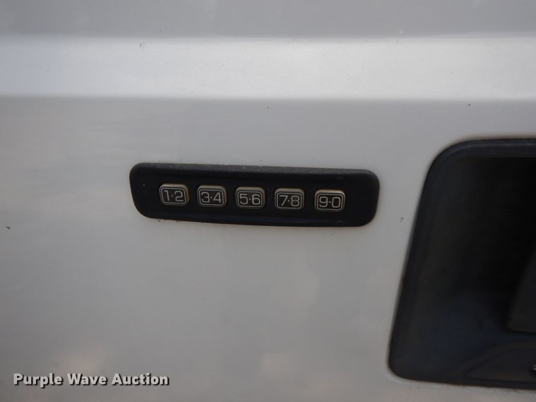 image for item HP9575 2012 Ford F550  SuperCab flatbed truck