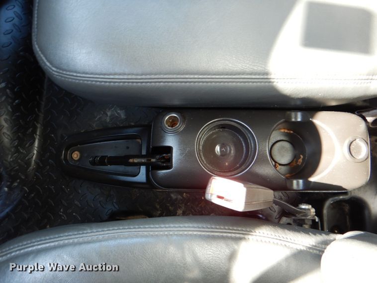 image for item HT9283 2007 GMC C7500  delivery truck