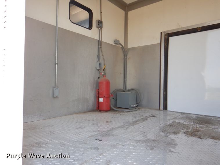 image for item HT9283 2007 GMC C7500  delivery truck