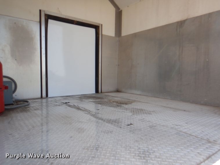 image for item HT9283 2007 GMC C7500  delivery truck