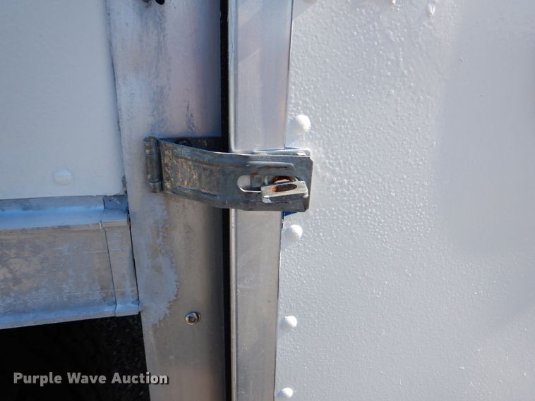 image for item HT9283 2007 GMC C7500  delivery truck