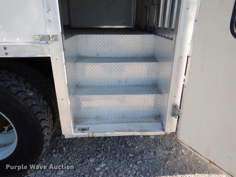 image for item HT9283 2007 GMC C7500  delivery truck