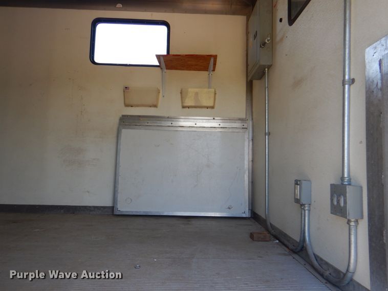 image for item HT9283 2007 GMC C7500  delivery truck