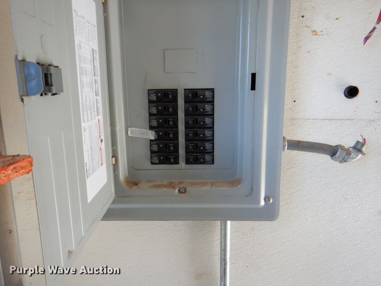 image for item HT9283 2007 GMC C7500  delivery truck