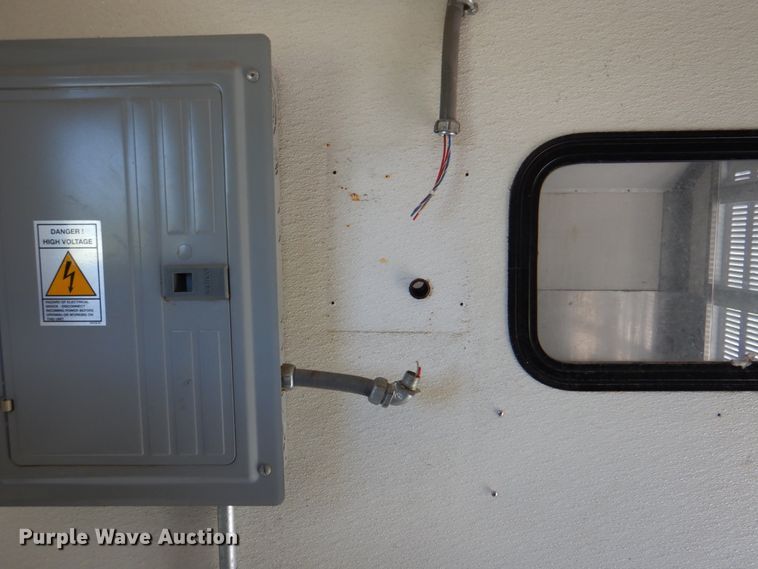 image for item HT9283 2007 GMC C7500  delivery truck