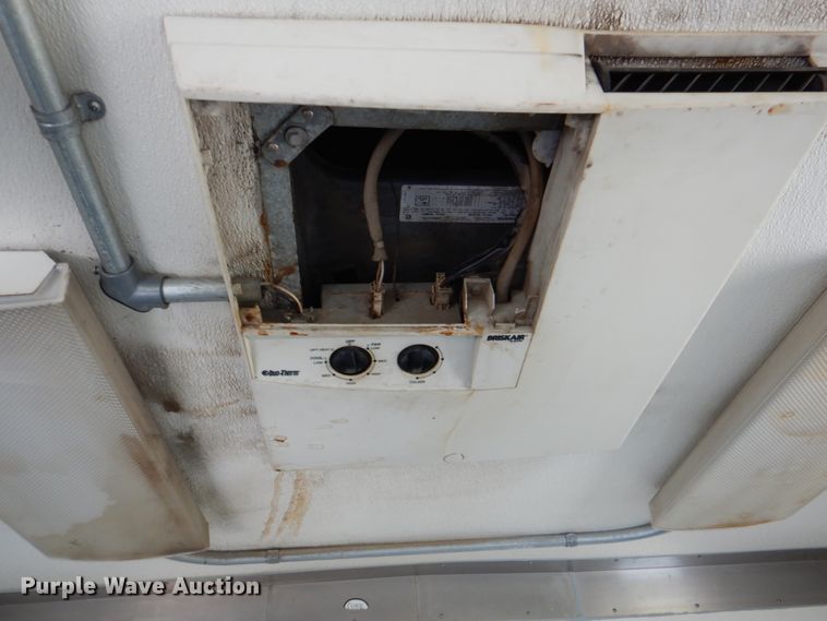 image for item HT9283 2007 GMC C7500  delivery truck