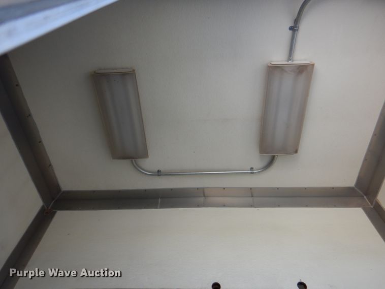 image for item HT9283 2007 GMC C7500  delivery truck