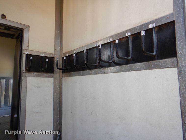 image for item HT9283 2007 GMC C7500  delivery truck