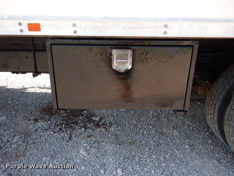 image for item HT9283 2007 GMC C7500  delivery truck