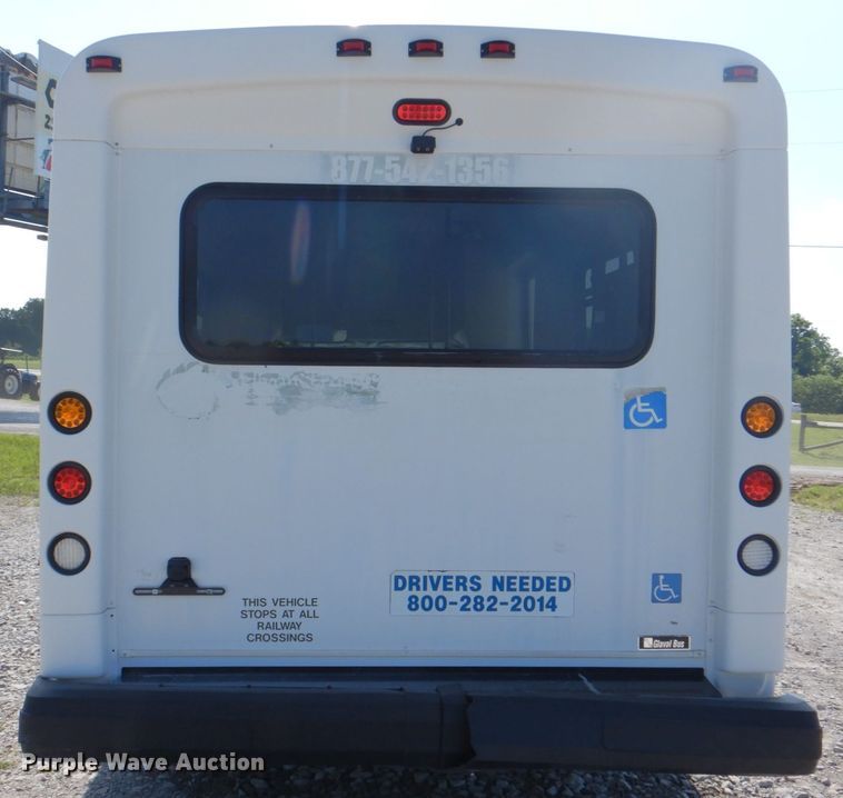 image for item HT9285 2009 Ford E350  shuttle bus