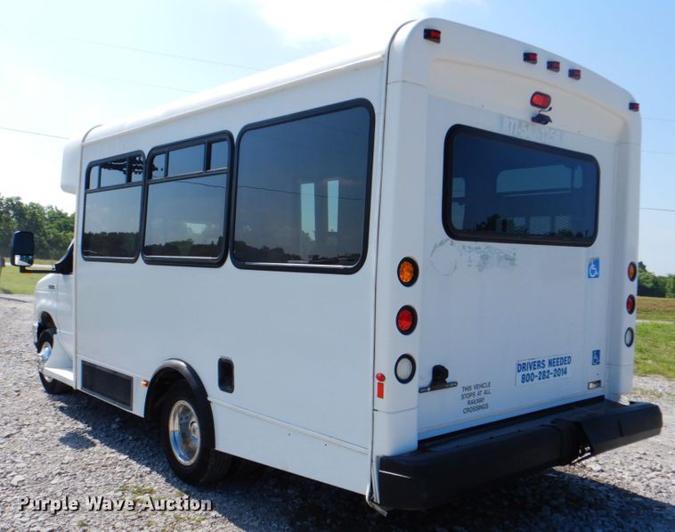 image for item HT9285 2009 Ford E350  shuttle bus