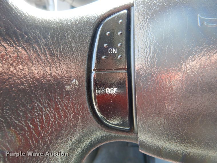 image for item HT9285 2009 Ford E350  shuttle bus