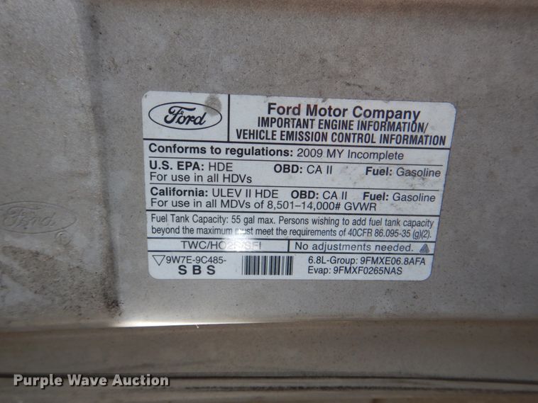 image for item HT9285 2009 Ford E350  shuttle bus