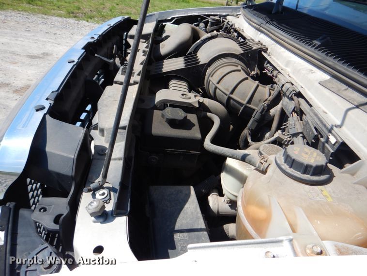 image for item HT9285 2009 Ford E350  shuttle bus