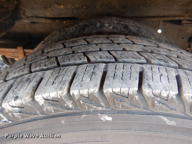 image for item HT9285 2009 Ford E350  shuttle bus