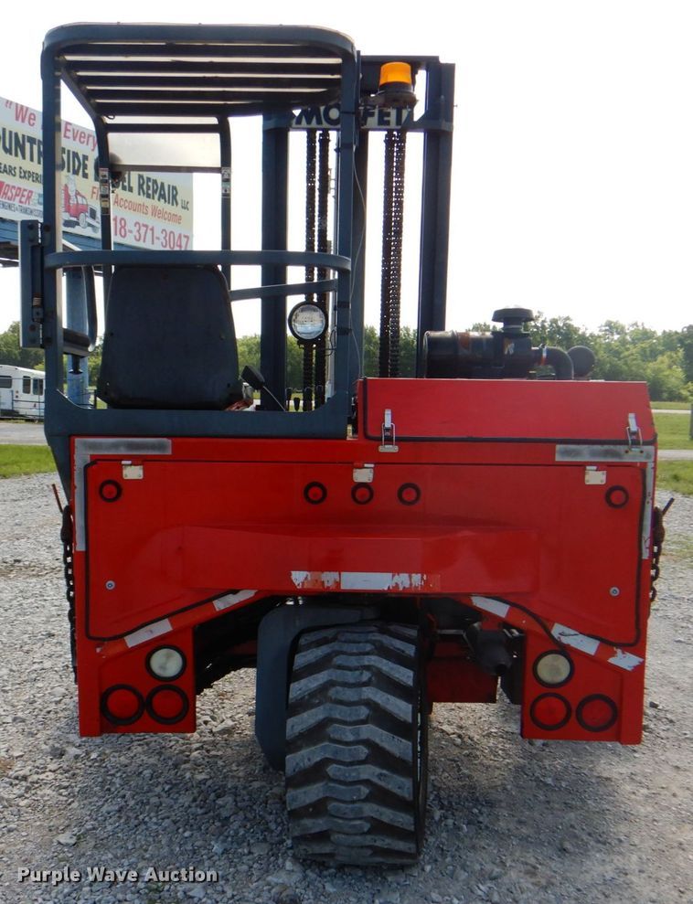 image for item HT9287 2001 Moffett M5500  forklift