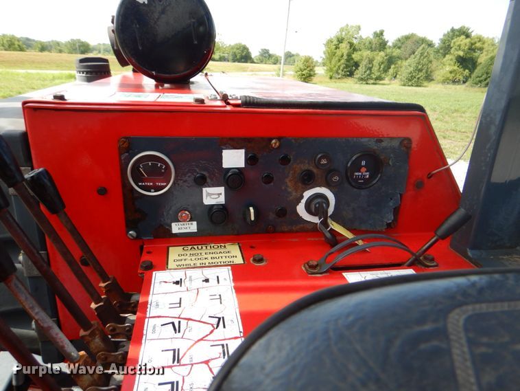 image for item HT9287 2001 Moffett M5500  forklift