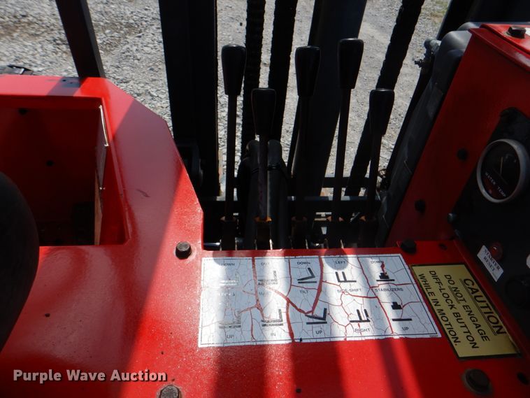 image for item HT9287 2001 Moffett M5500  forklift