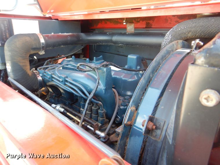 image for item HT9287 2001 Moffett M5500  forklift