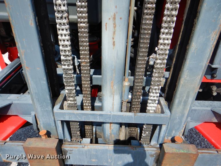 image for item HT9287 2001 Moffett M5500  forklift