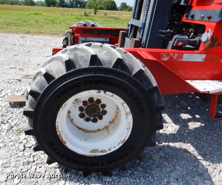 image for item HT9287 2001 Moffett M5500  forklift