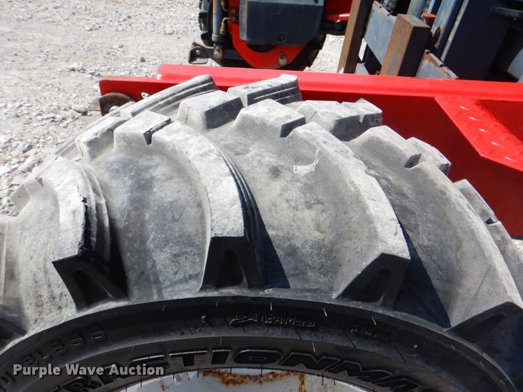 image for item HT9287 2001 Moffett M5500  forklift