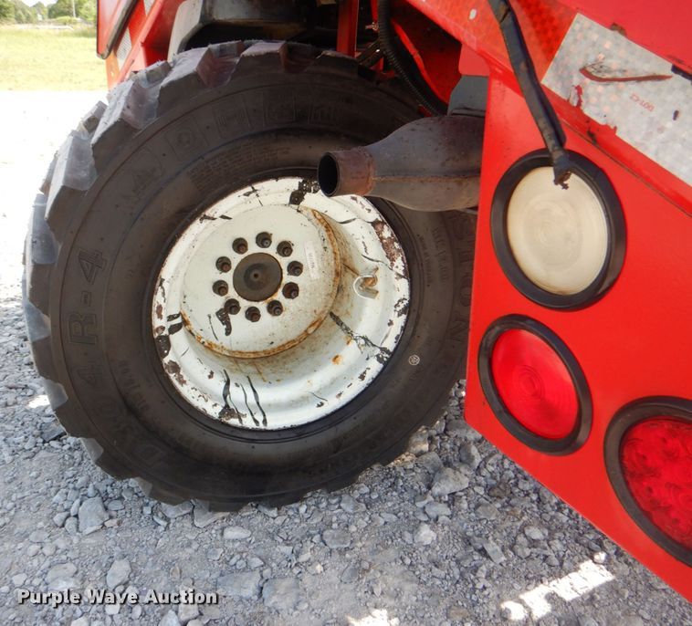 image for item HT9287 2001 Moffett M5500  forklift