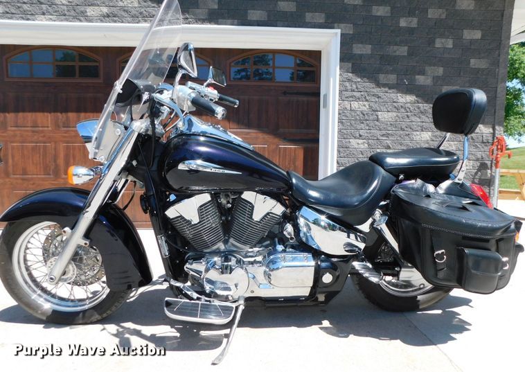 image for item HX9384 2006 Honda VTX1300S  motorcycle