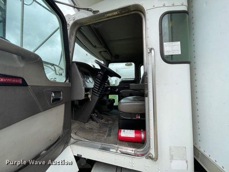 image for item IC9332 2014 Kenworth T270  box truck