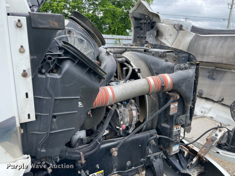 image for item IC9332 2014 Kenworth T270  box truck