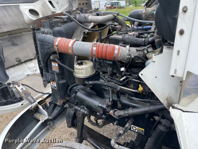 image for item IC9332 2014 Kenworth T270  box truck