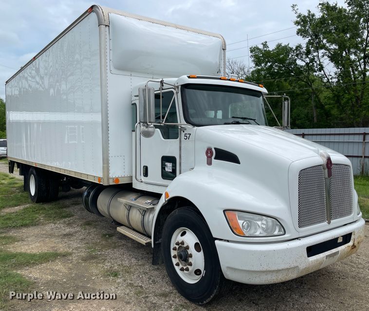 image for item IC9333 2015 Kenworth T270  box truck