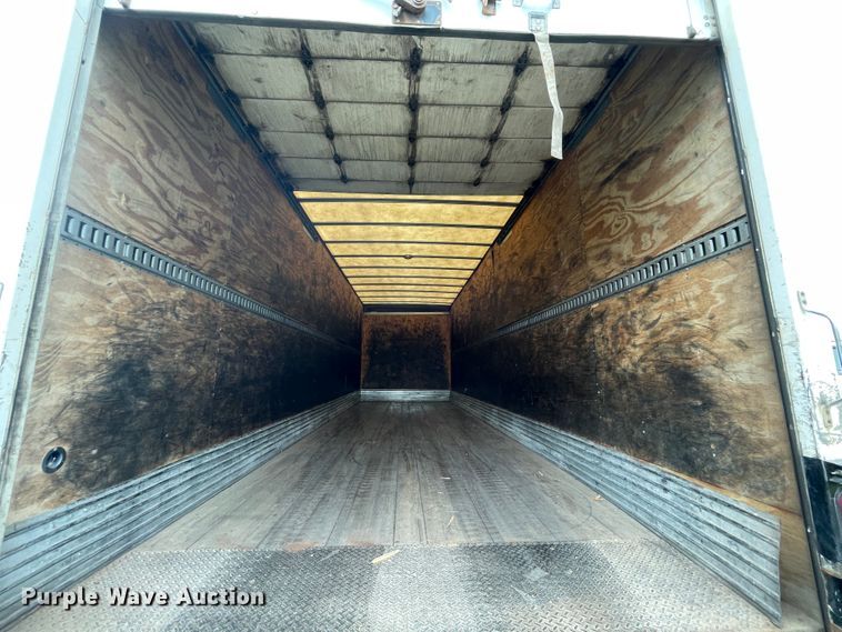 image for item IC9333 2015 Kenworth T270  box truck