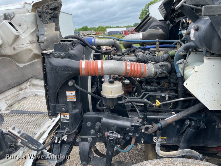 image for item IC9333 2015 Kenworth T270  box truck