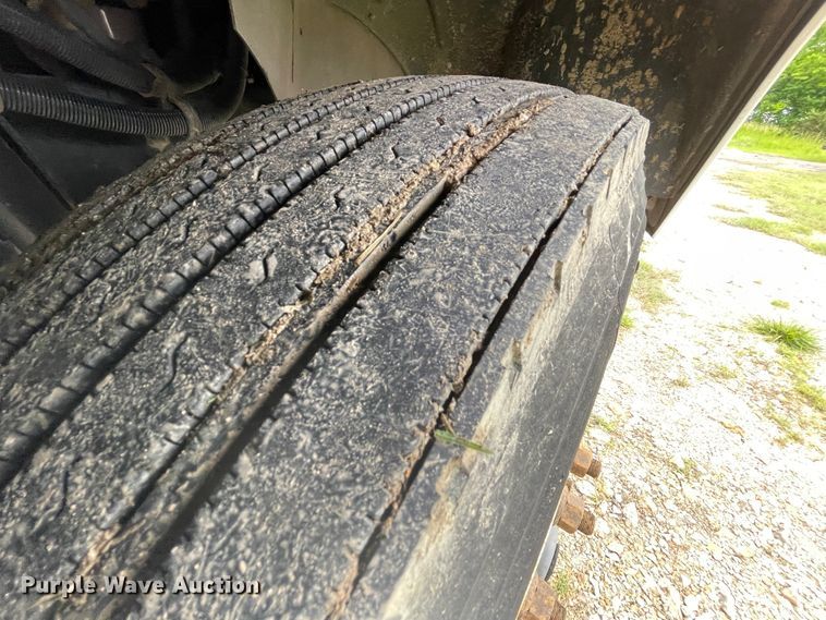 image for item IC9334 2013 Kenworth T270  box truck