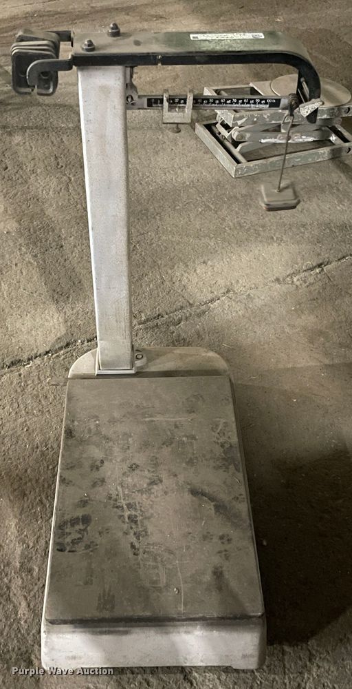 image for item IC9398 Fairbanks 41-3132 beam balance scale