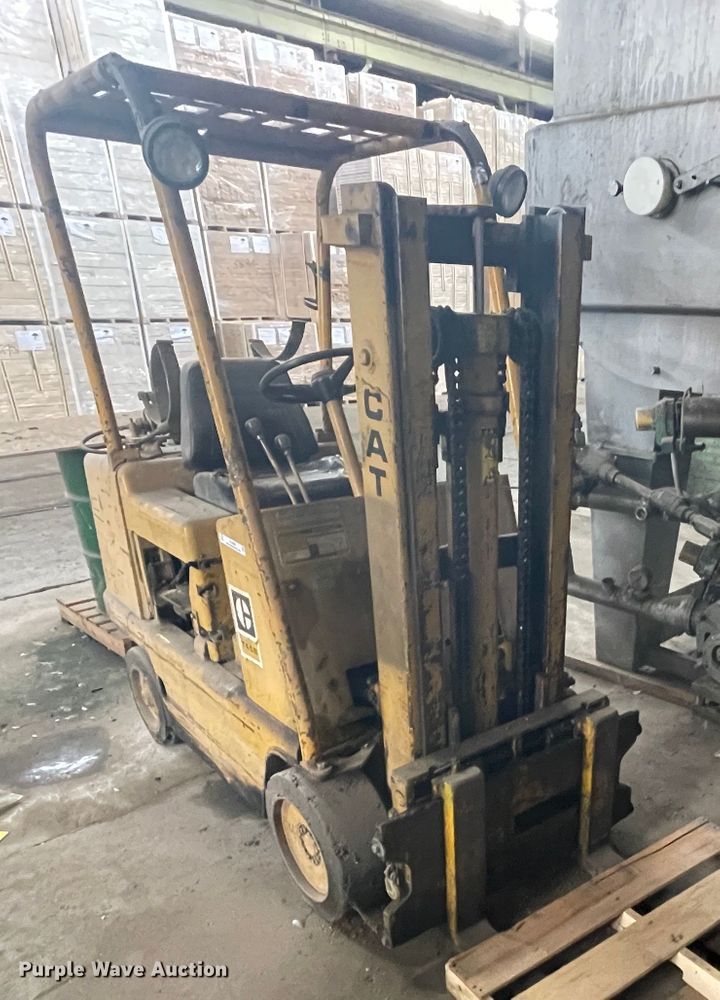 image for item IC9406 Caterpillar T45B  forklift