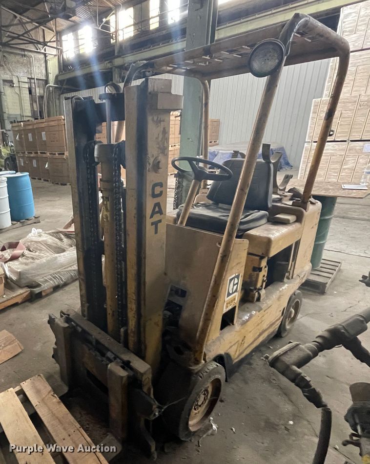 image for item IC9406 Caterpillar T45B  forklift