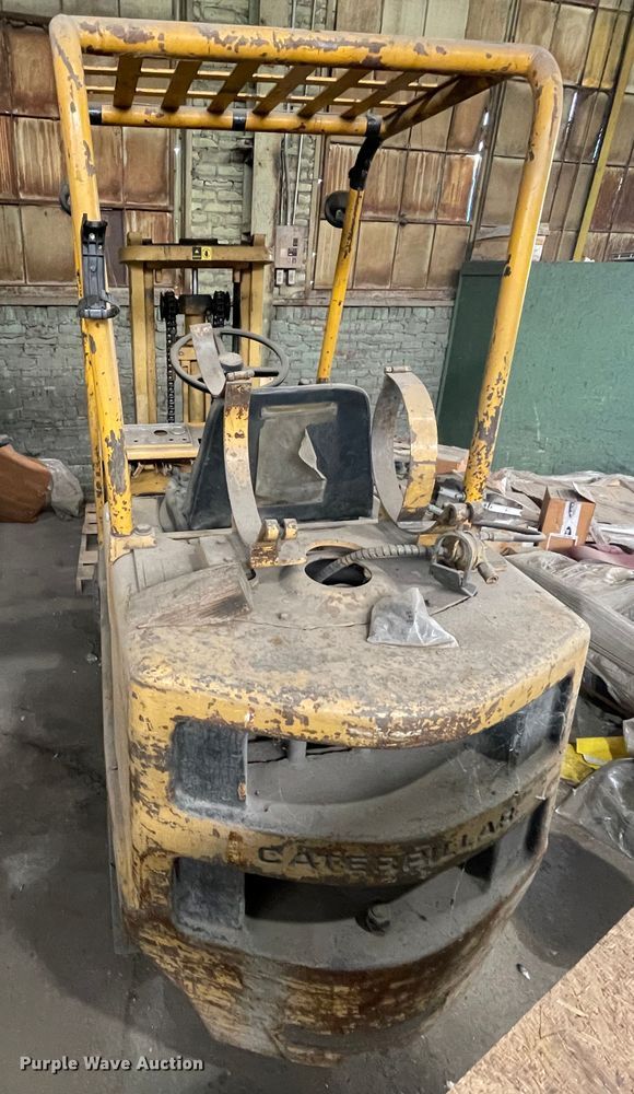 image for item IC9406 Caterpillar T45B  forklift