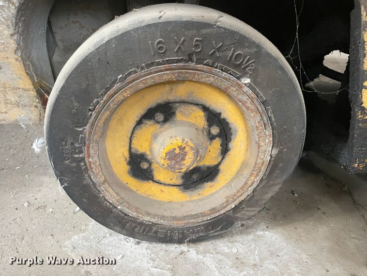 image for item IC9406 Caterpillar T45B  forklift